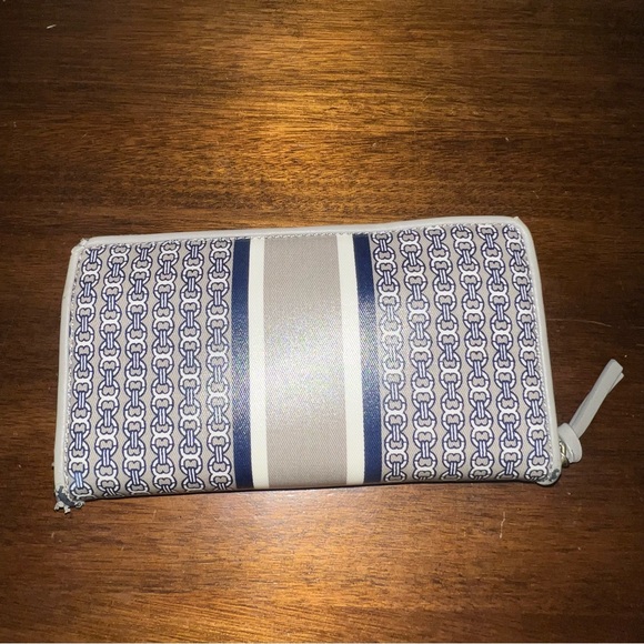 Tory Burch Gemini Link Tote and Wallet Set French Gray - Picture 14 of 16